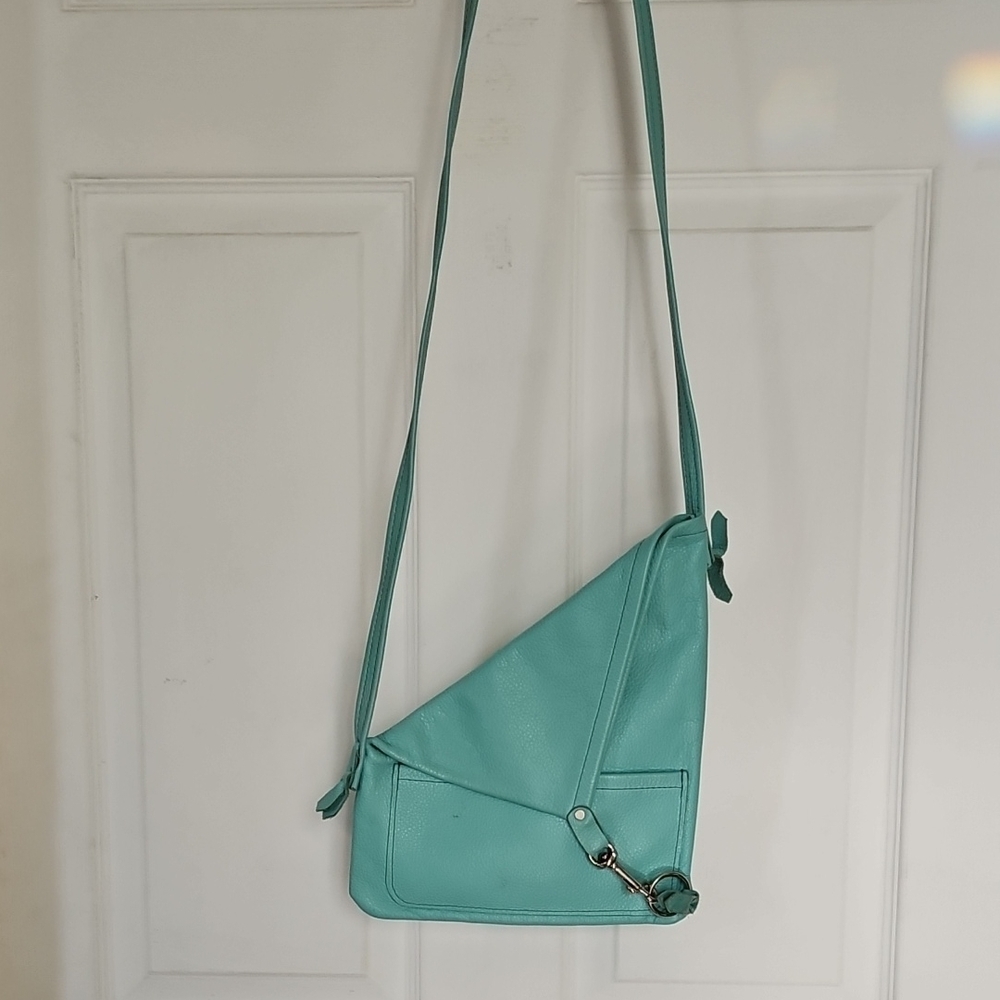 Real Lesther Crossbody